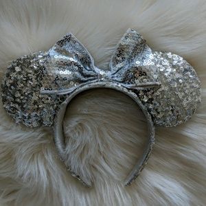 Disney Mickie Minnie Mouse Ears Silver Sequins